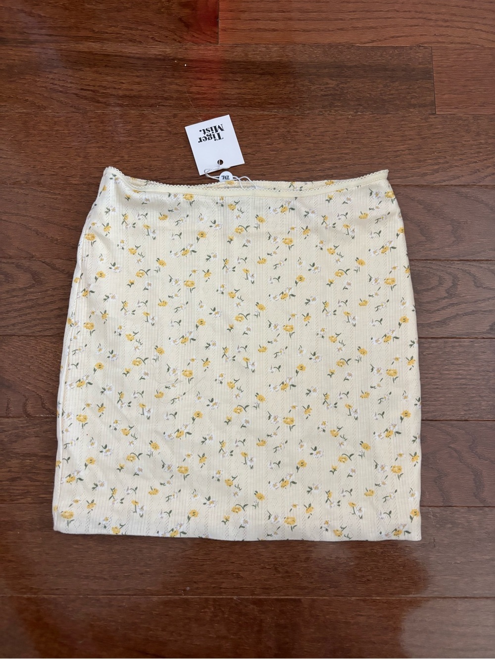 tiger mist NWT floral pointelle tamara mini skirt XS